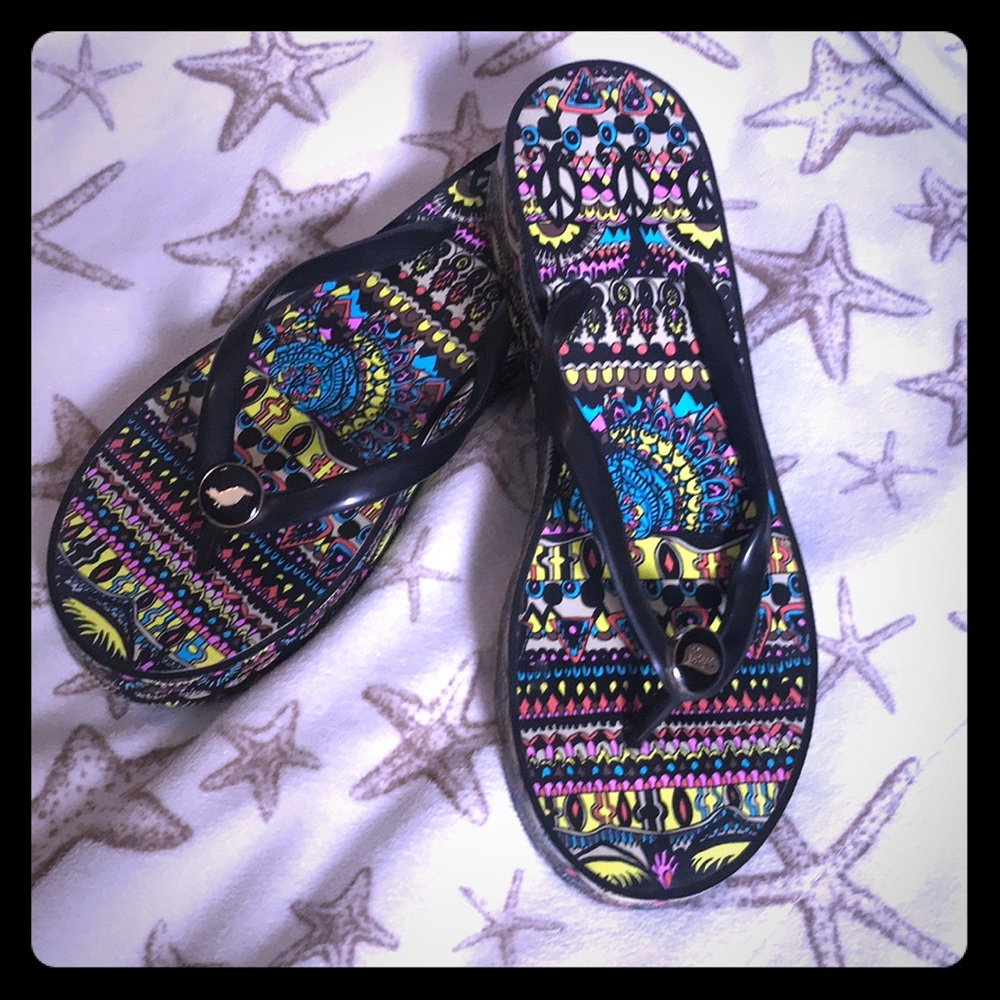 Sakroots Bird Love Peace Wedge Flip Flops Size 8🌻
